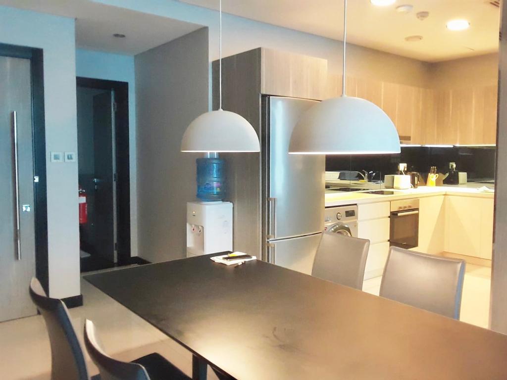 Hi-Floor Luxury Fully Furnished Spacious 1BHK Apartment For Rent