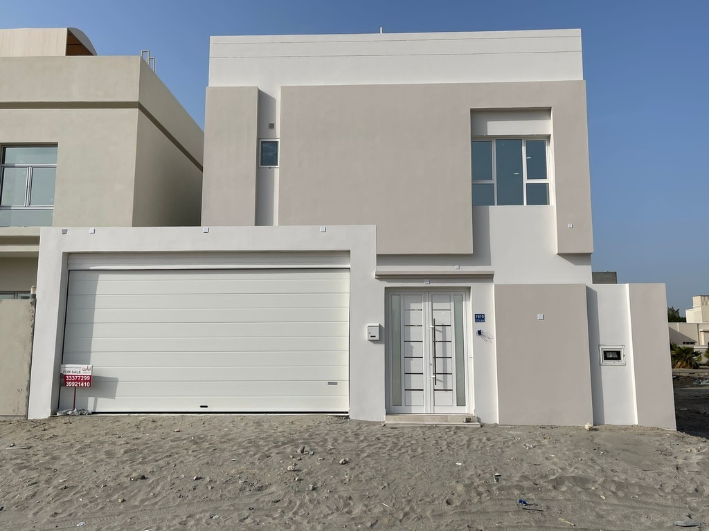 Brand Unfurnished Villa With a Great Design!!
