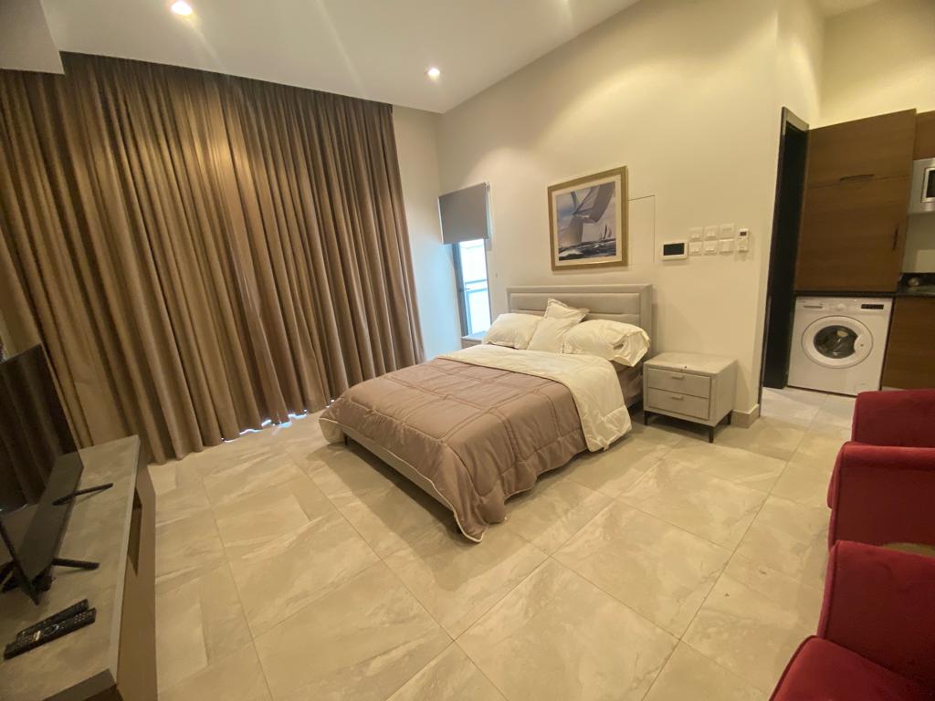 Furnished Lovely Studio Apartment in Prime Location For Rent