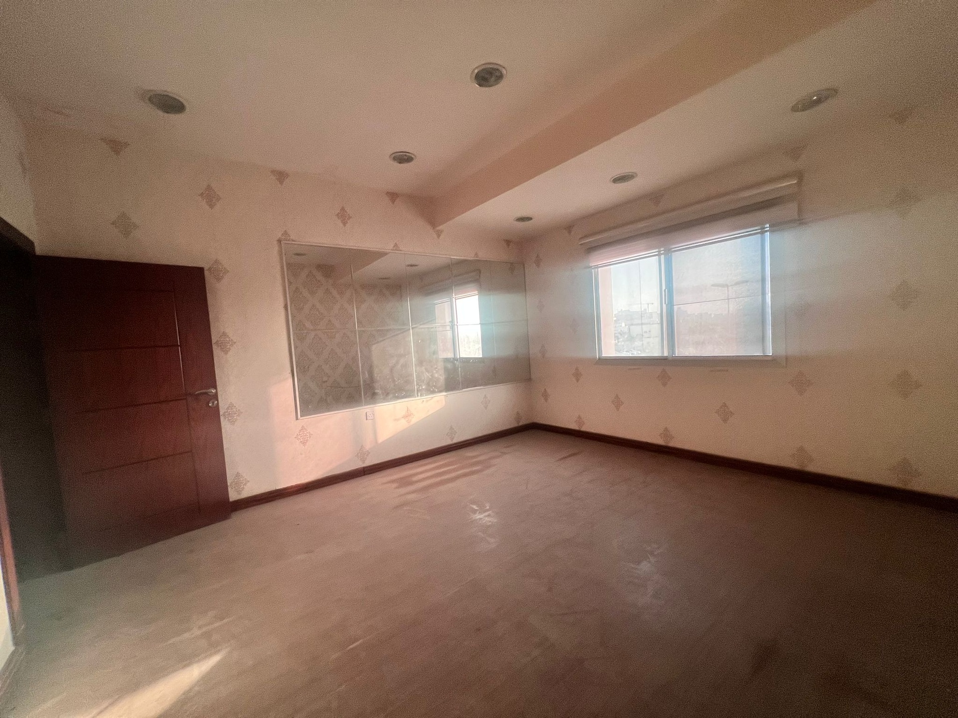 Apartment for Rent in Busaiteen